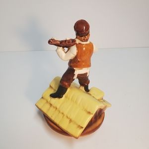 Vintage Fiddler on the roof Ceramic music box.